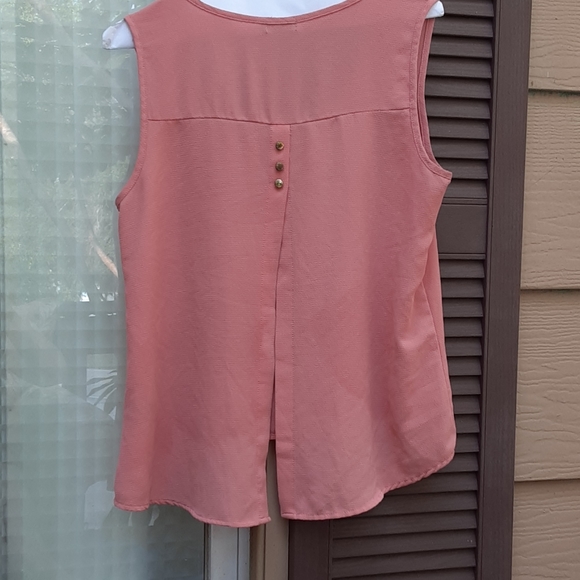 Light CURE slit back top - Picture 2 of 4